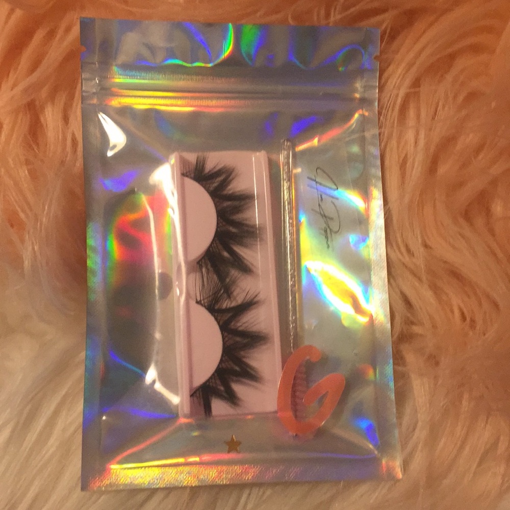 Lip gloss - Picture 4 of 5